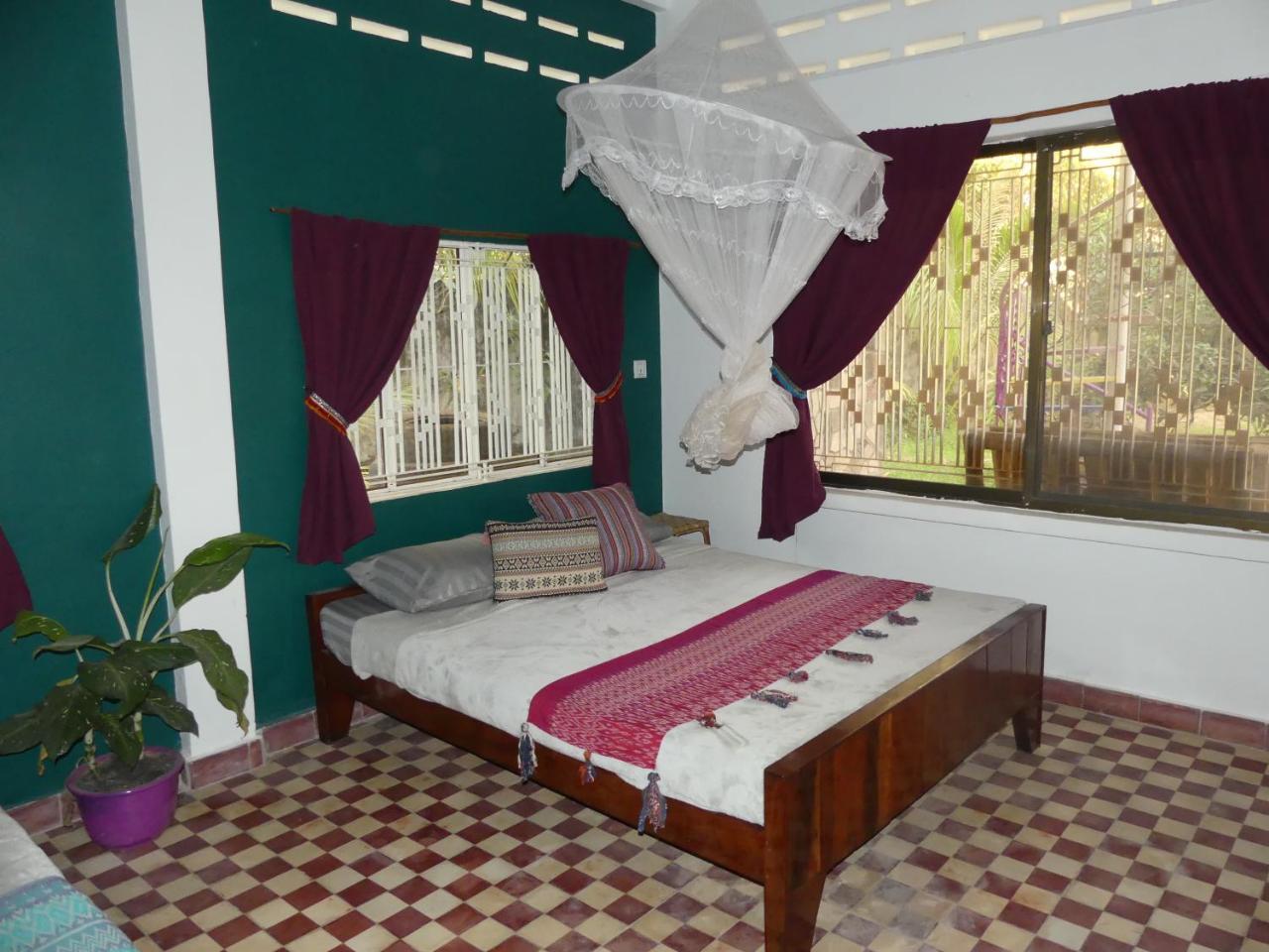 The Playground Bed and Breakfast Kampot Exterior foto