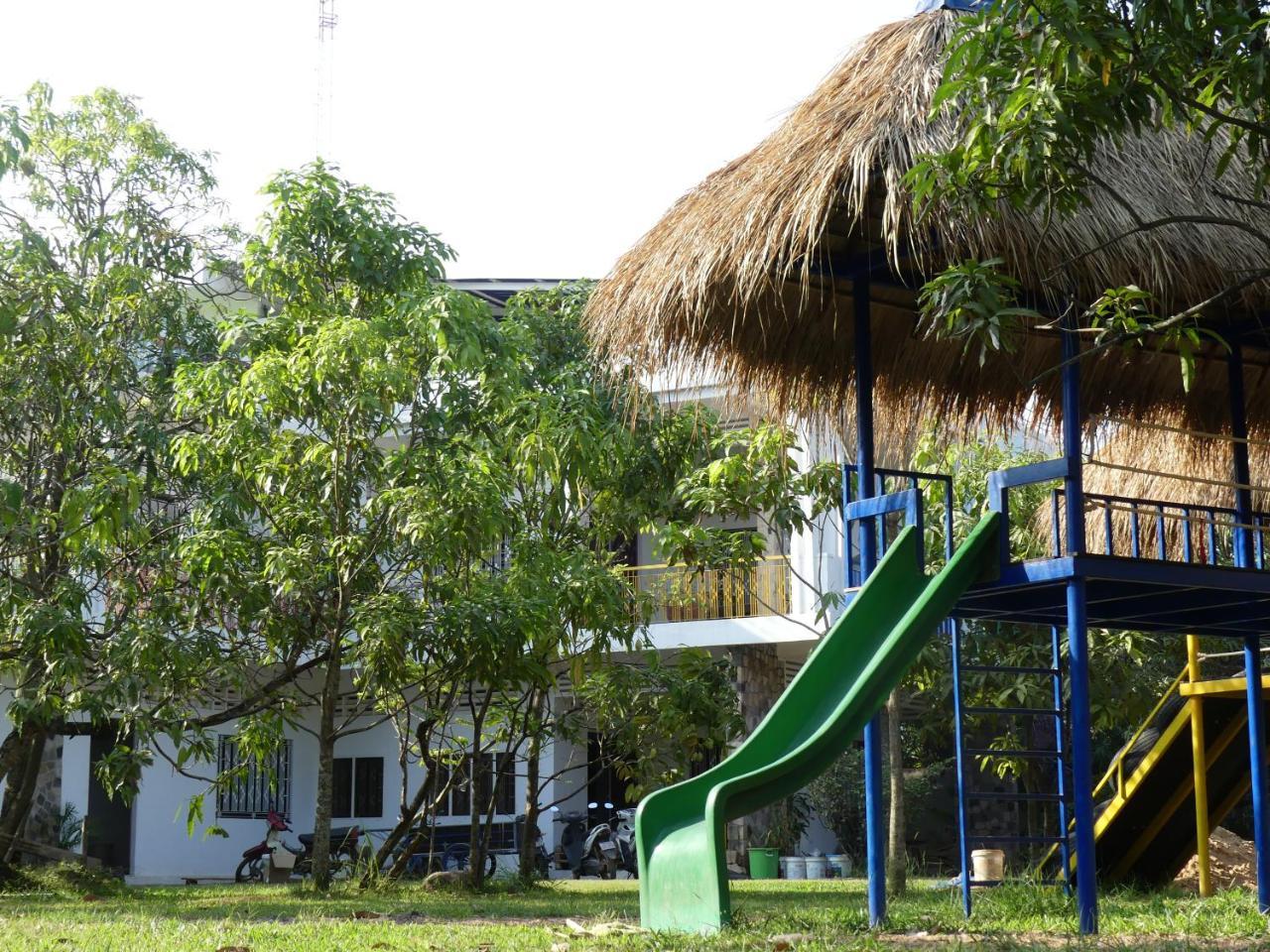 The Playground Bed and Breakfast Kampot Exterior foto